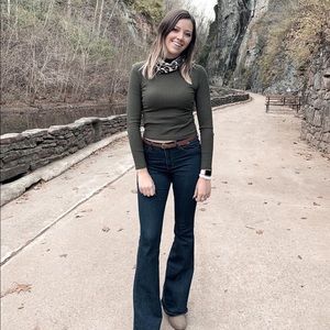 Meet your Posher, Colbi